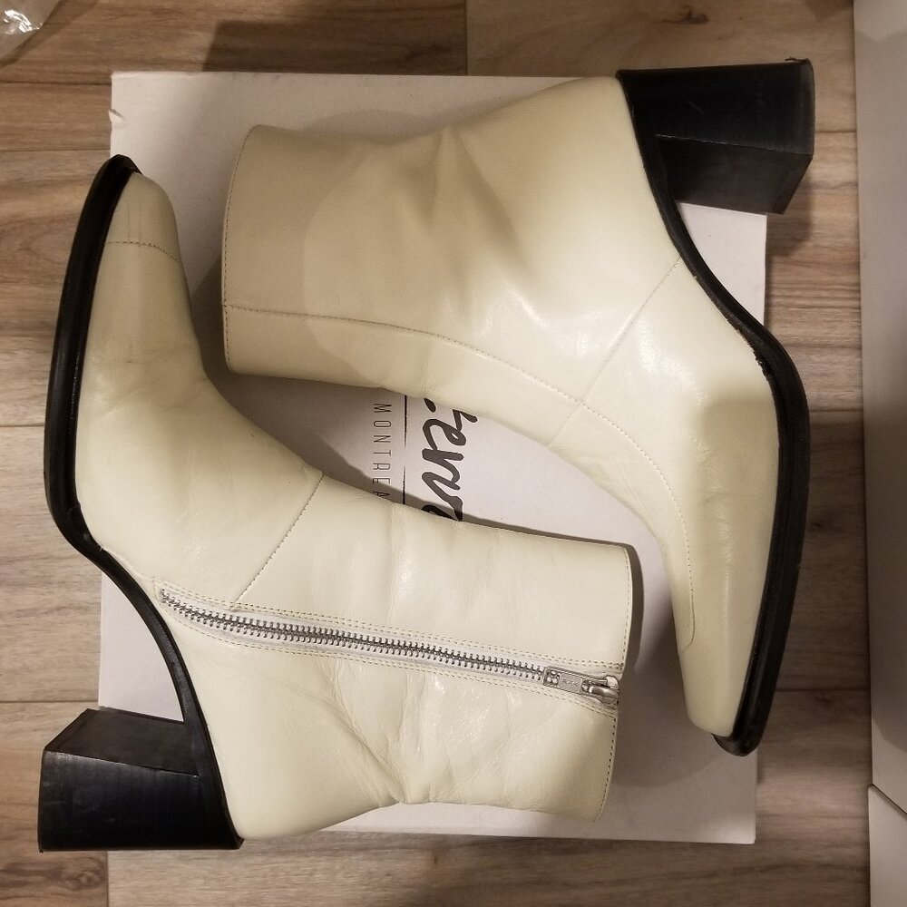 L'intervalle white heeled boots